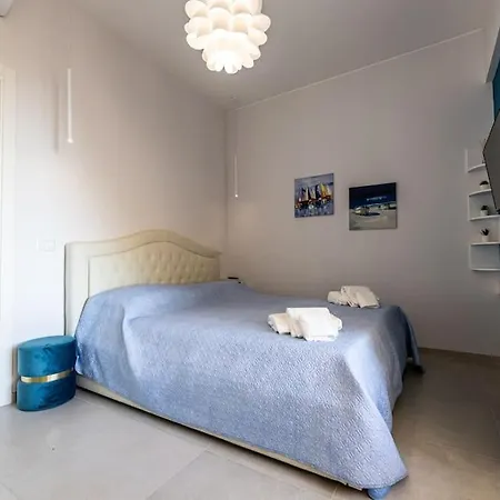 Casino Charm With Terrace By Wonderful Italy Apartamento